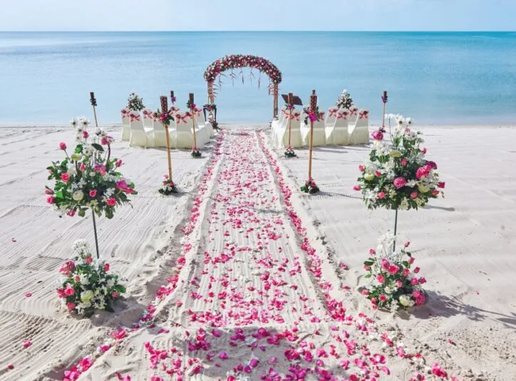 Beach wedding planning in Abu Dhabi